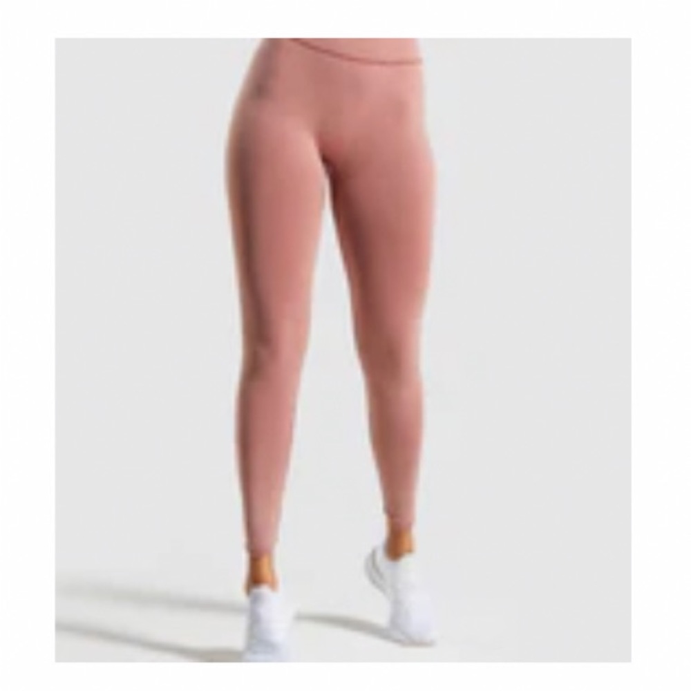 Gymshark Studio leggings, size small, blush